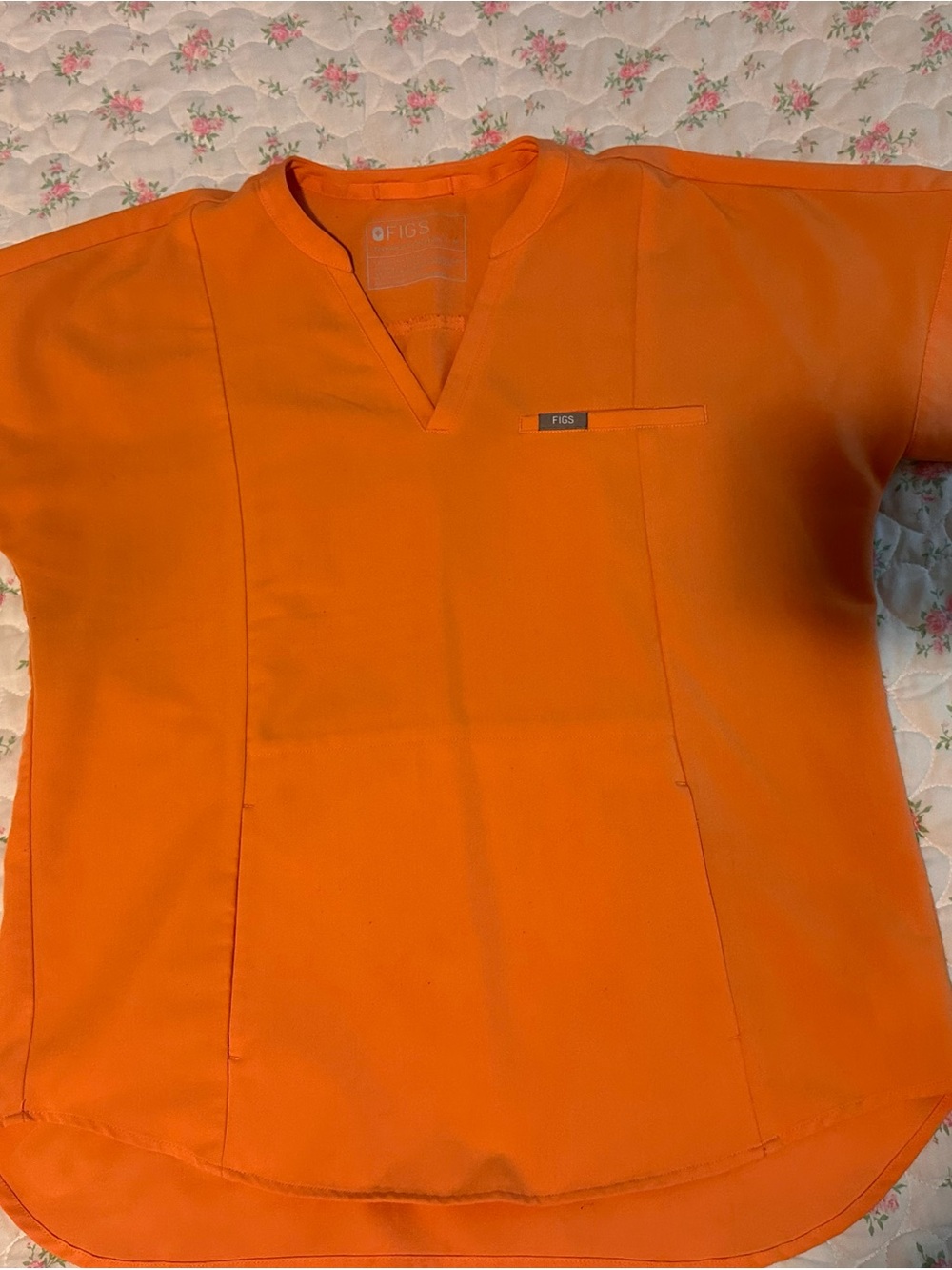 FIGS SCRUB TOP - Picture 3 of 3